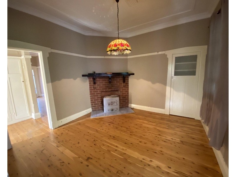 19 Rose Street, Parkes NSW 2870