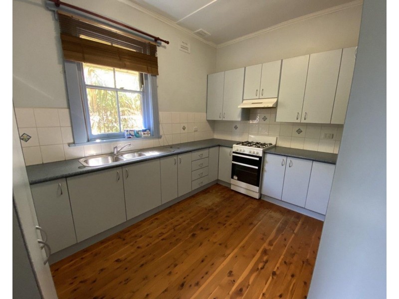 19 Rose Street, Parkes NSW 2870