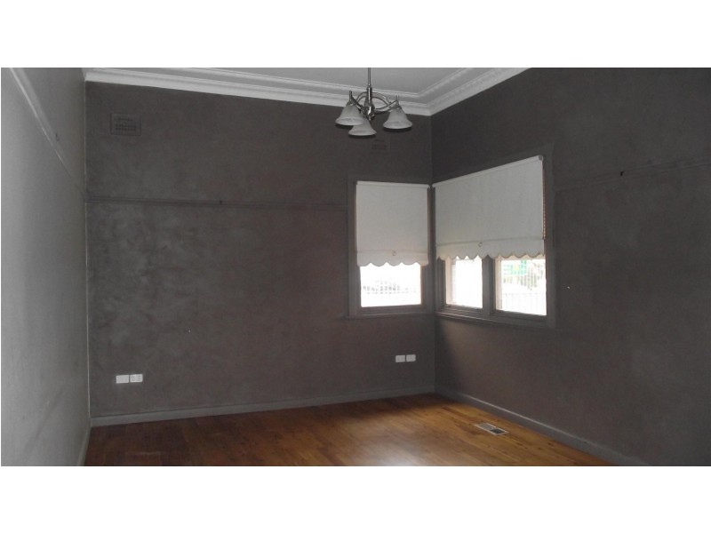 381 Clarinda Street, Parkes NSW 2870