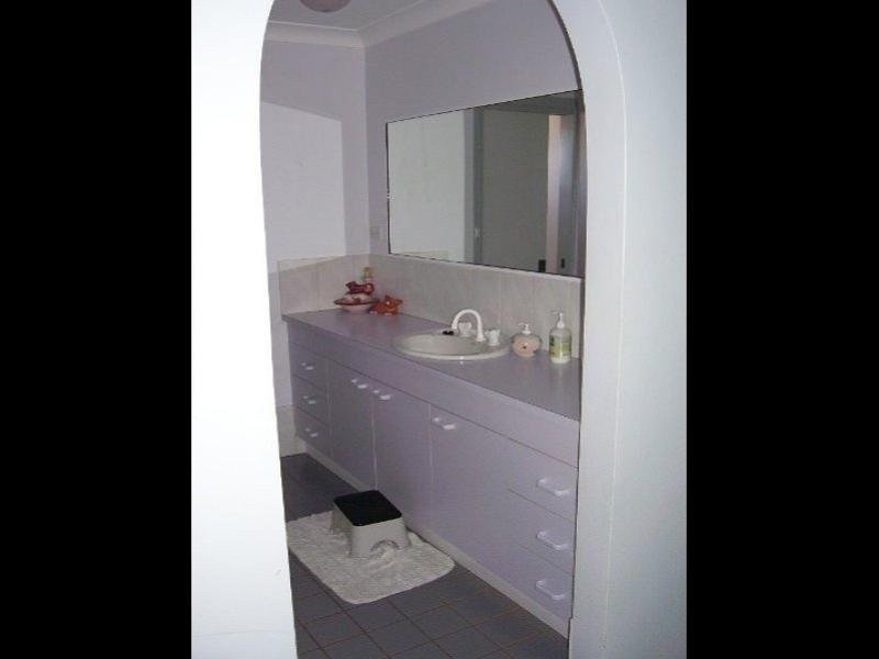 18 George Field Drive, Parkes NSW 2870