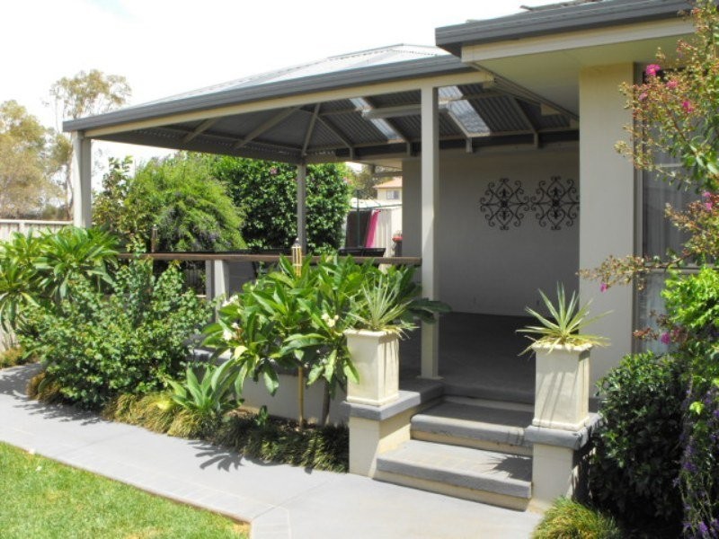 11 Avoca Pl, Parkes NSW 2870