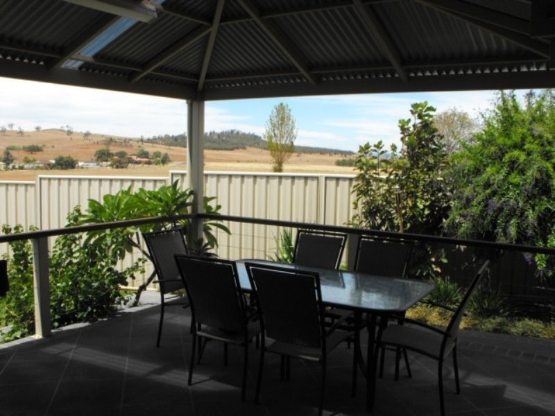 11 Avoca Pl, Parkes NSW 2870