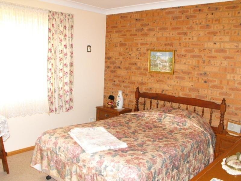 2/363 Clarinda St, Parkes NSW 2870