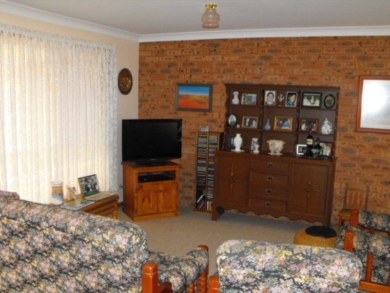 2/363 Clarinda St, Parkes NSW 2870
