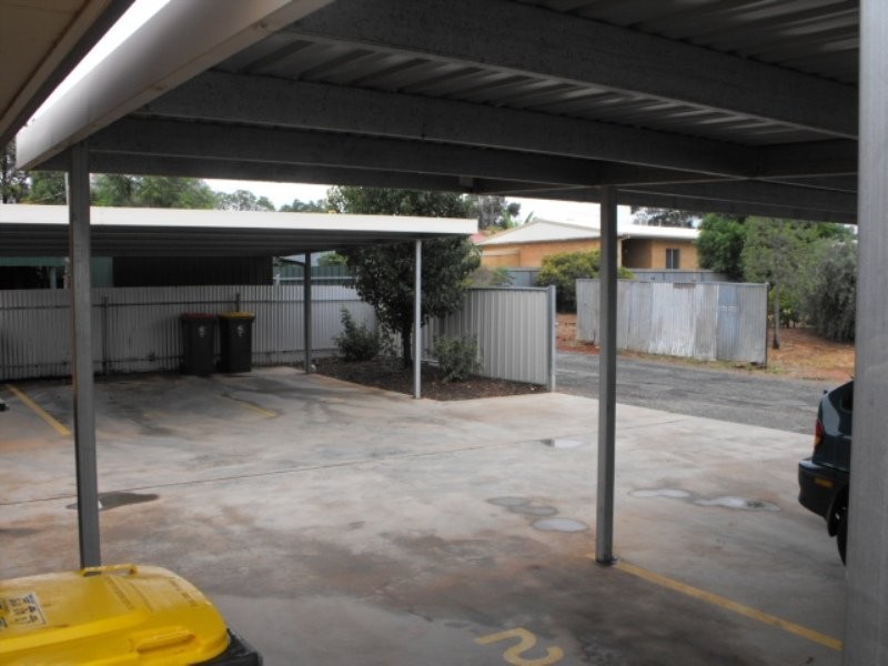 2/363 Clarinda St, Parkes NSW 2870