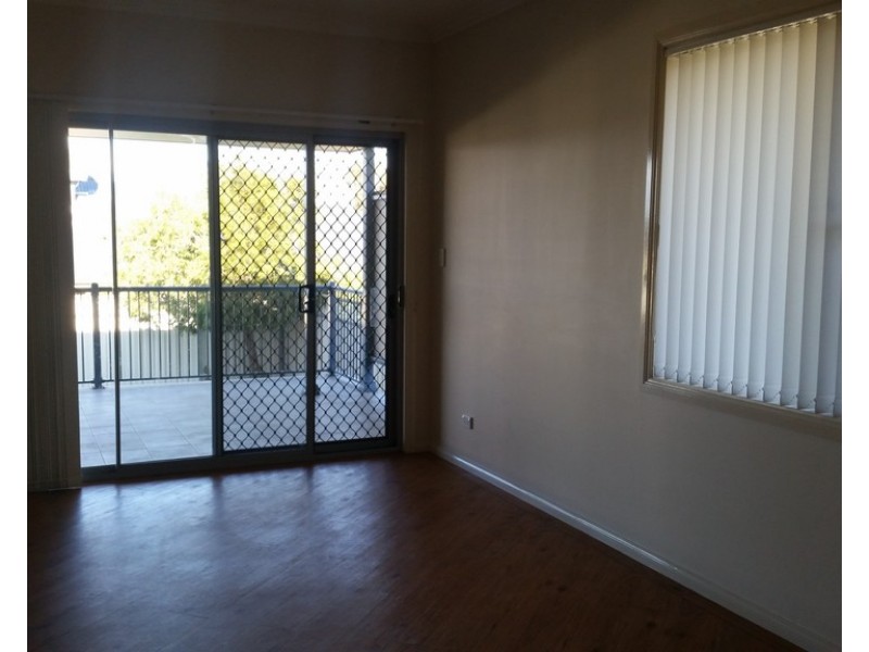 9 Koala Street, Parkes NSW 2870