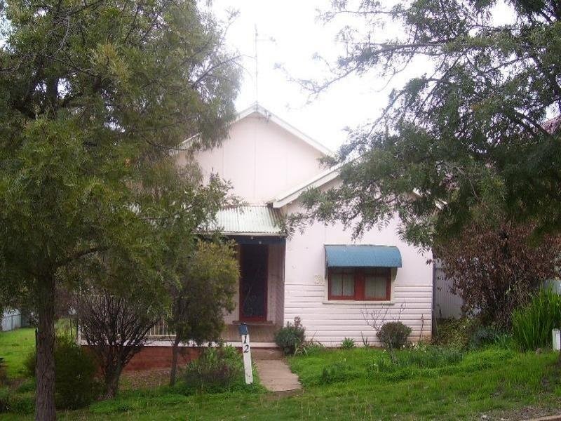 12 William Street, Parkes NSW 2870