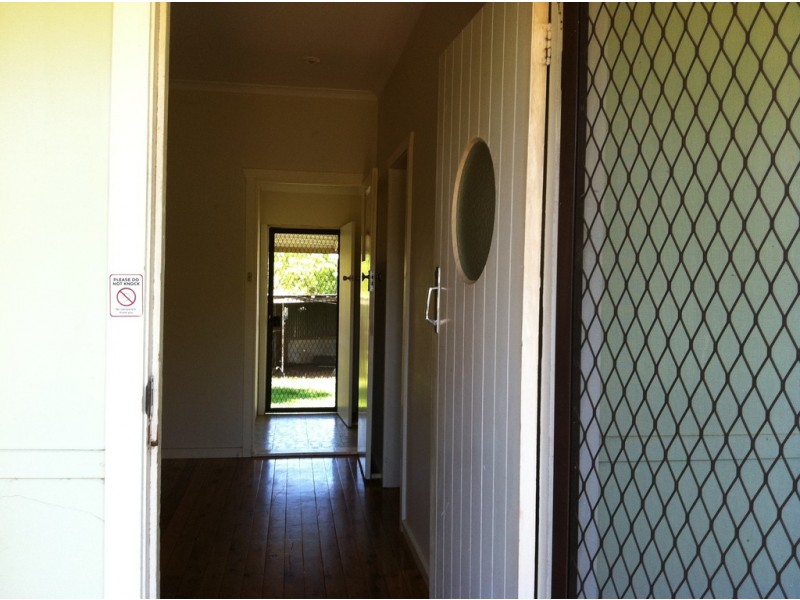 18 Woodward Street, Parkes NSW 2870