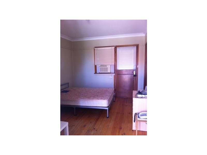 8/12 Gallop Avenue, Parkes NSW 2870