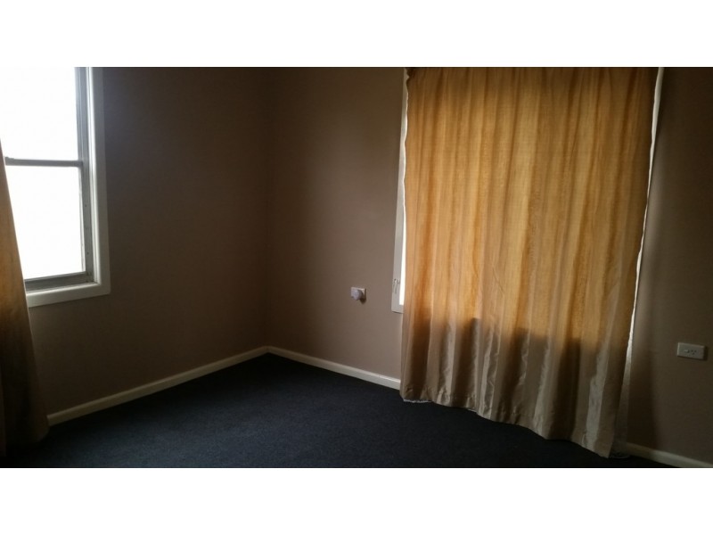 30 Station Street, Parkes NSW 2870