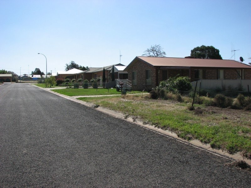 9 Powter Street, Forbes NSW 2871