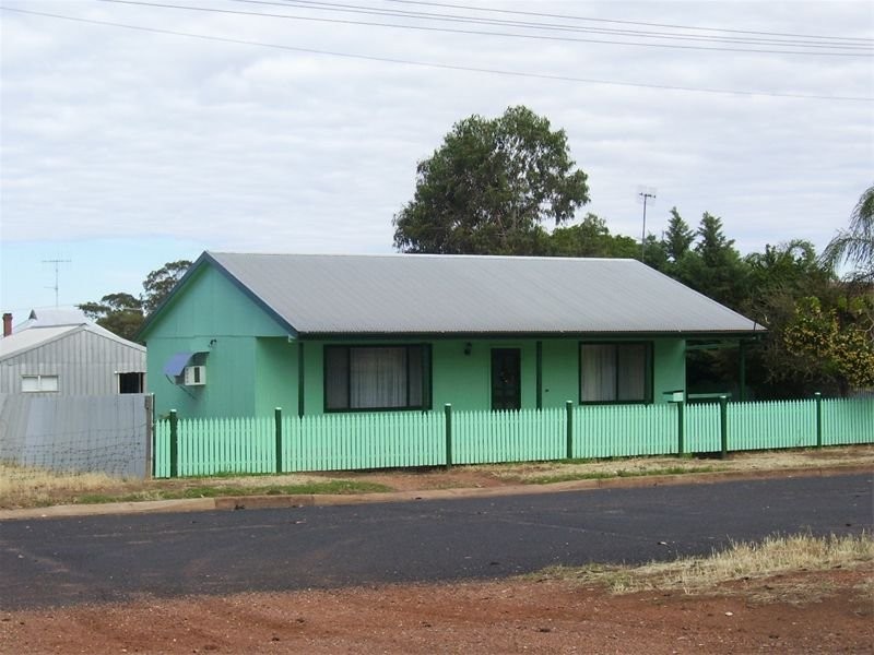 118 Boori Street, Peak Hill NSW 2869