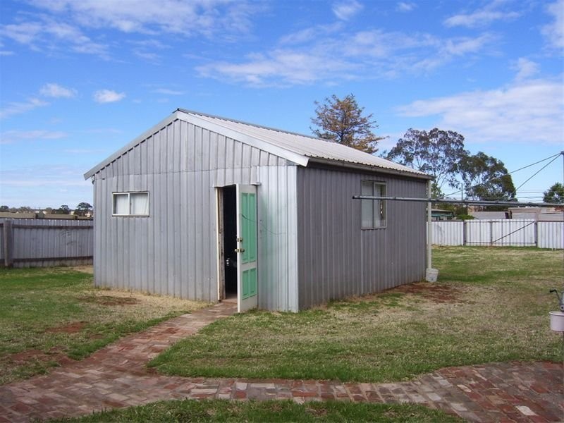 118 Boori Street, Peak Hill NSW 2869