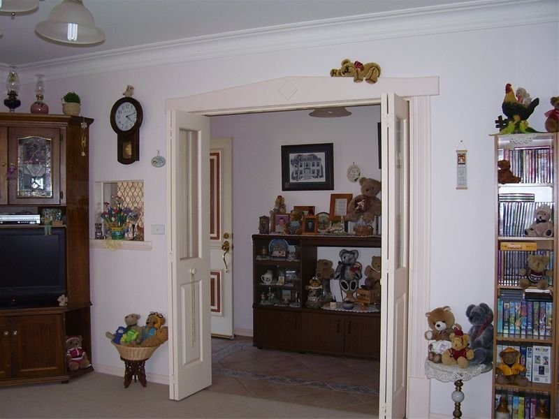 2 Arana Place, Parkes NSW 2870