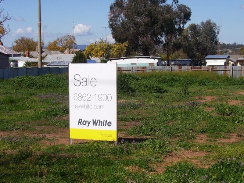 65 Victoria Street, Parkes NSW 2870