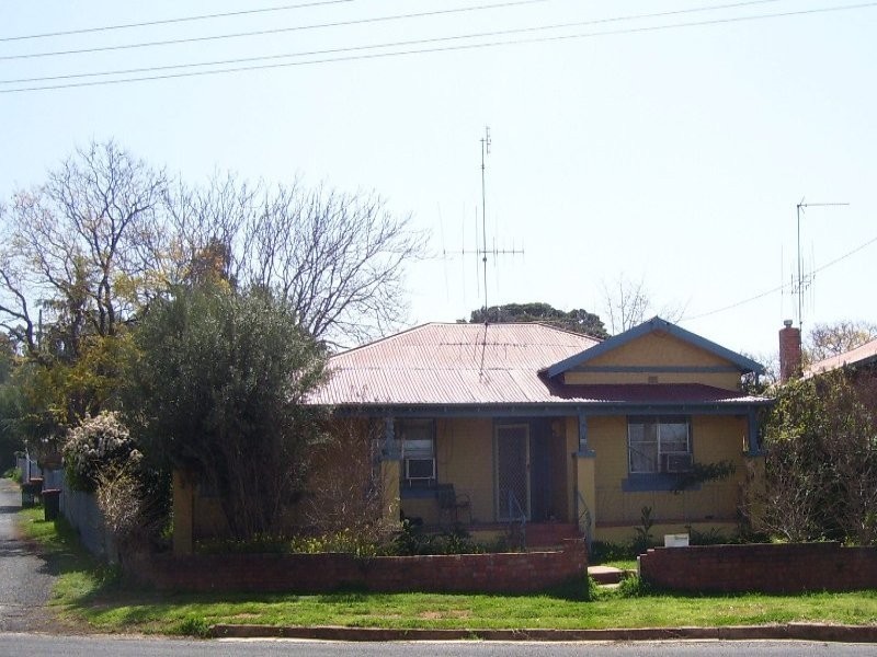 58 Orange Street, Parkes NSW 2870