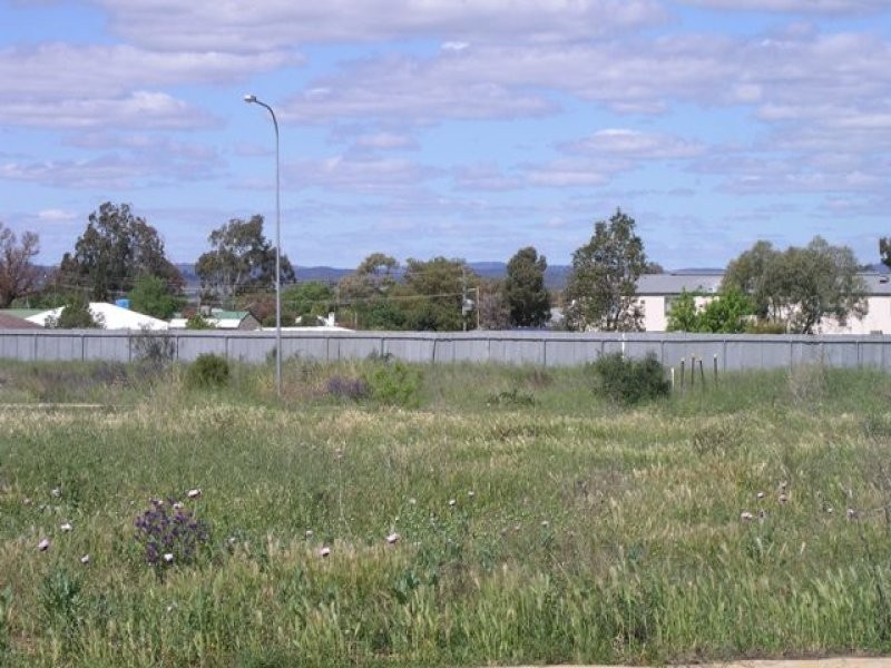 . Land Sale, Parkes NSW 2870