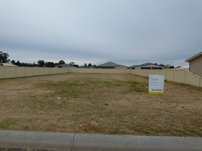 93 York Street, Forbes NSW 2871