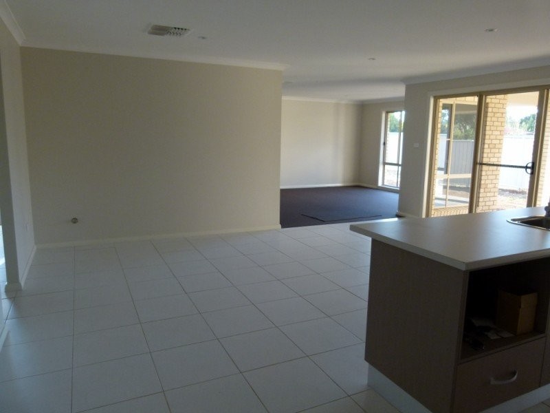 22 South Gloucester Street, Forbes NSW 2871