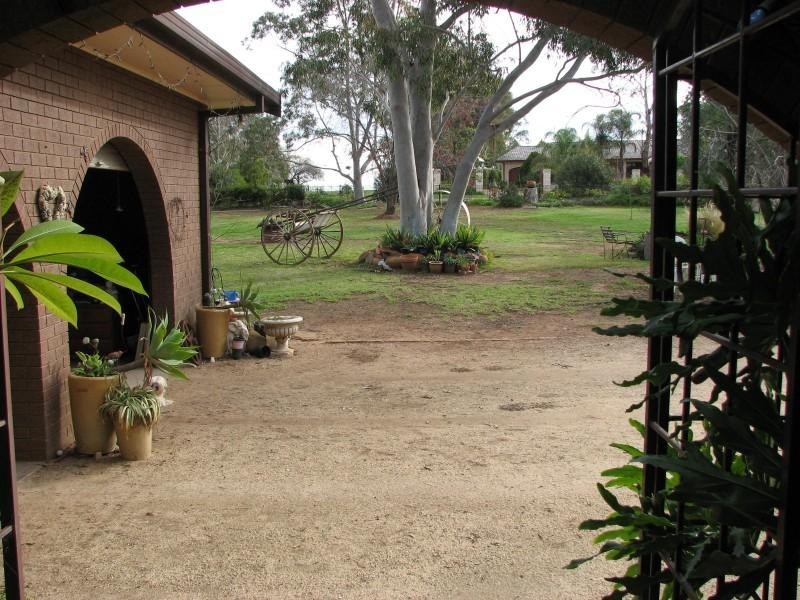 225 Farnell Street, Forbes NSW 2871