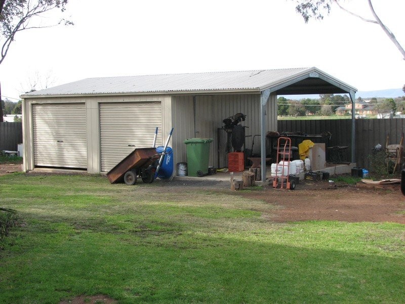 225 Farnell Street, Forbes NSW 2871
