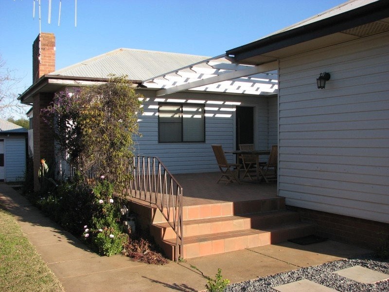 28 Farrand Street, Forbes NSW 2871