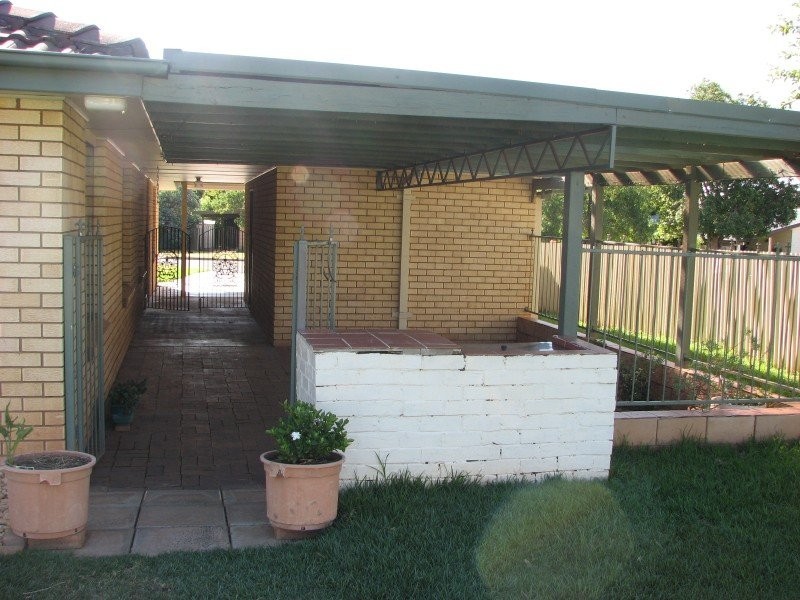 1 Bluegum Street, Forbes NSW 2871
