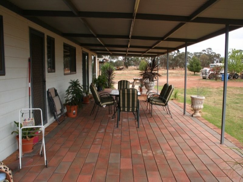 23 Airport Road, Condobolin NSW 2877