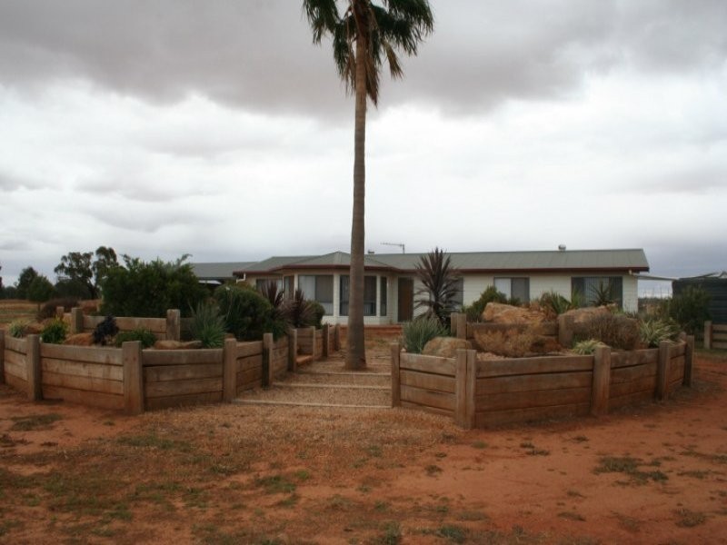 23 Airport Road, Condobolin NSW 2877