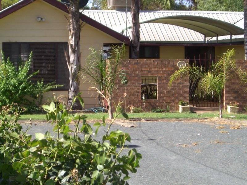 15 Orange Street, Condobolin NSW 2877