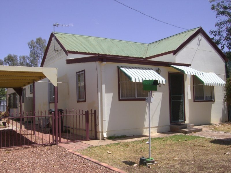 4 Hay Street, Condobolin NSW 2877