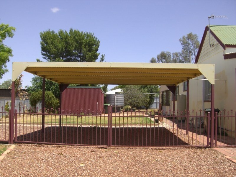 4 Hay Street, Condobolin NSW 2877