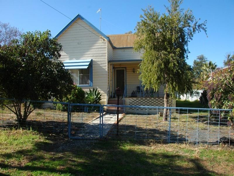 11 Napier Street, Condobolin NSW 2877
