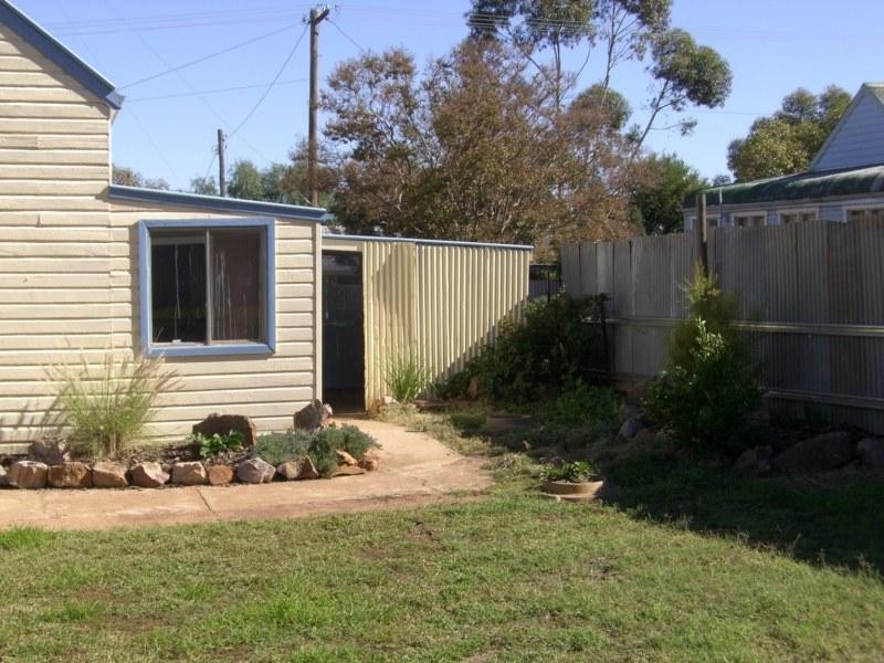 11 Napier Street, Condobolin NSW 2877