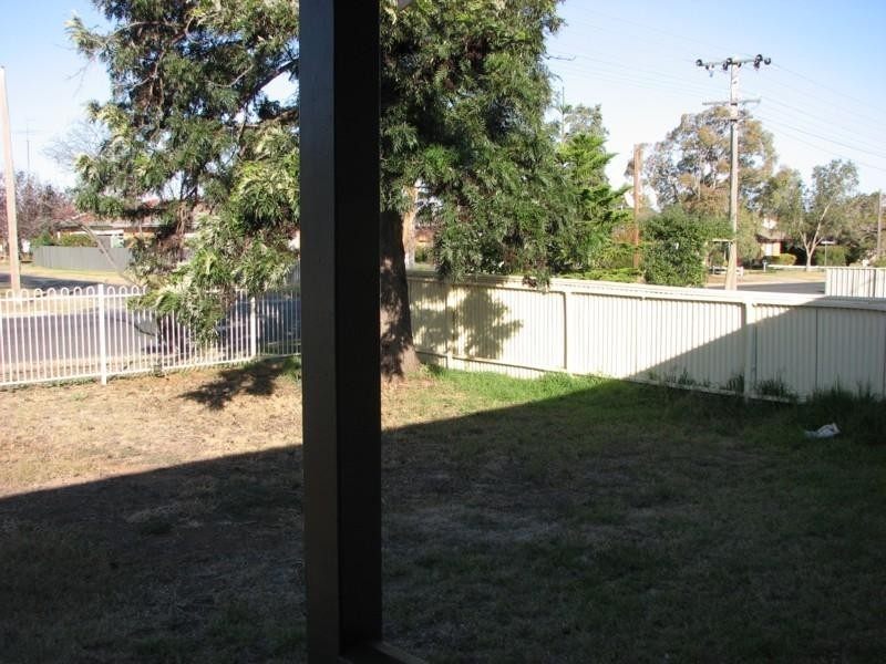 182 Farnell Street, Forbes NSW 2871