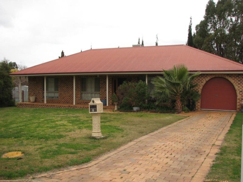 7 Elm Place, Forbes NSW 2871