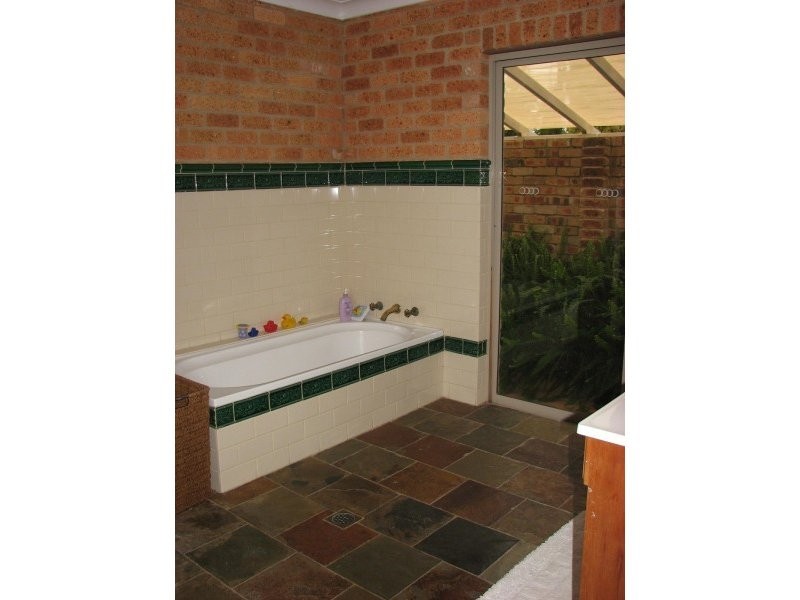 7 Elm Place, Forbes NSW 2871