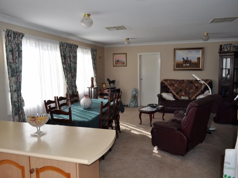 54 NANIMA STREET, Eugowra NSW 2806