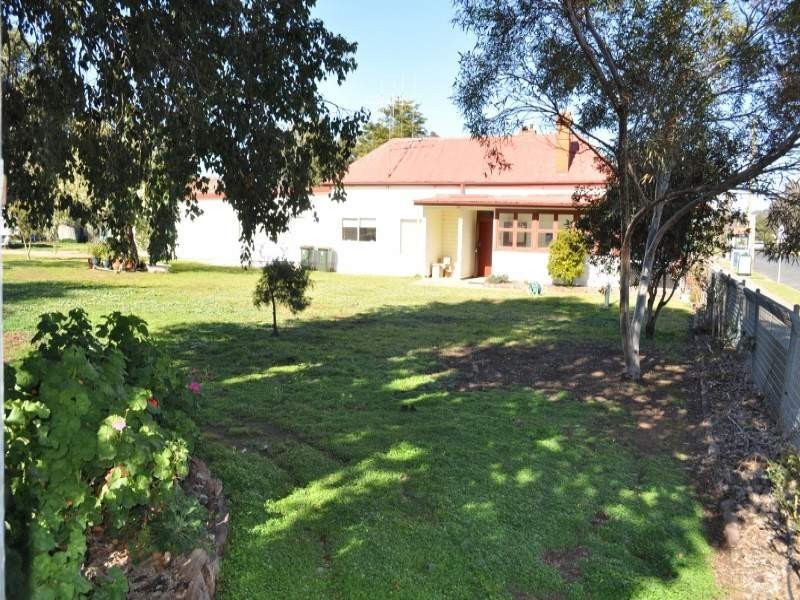 54 NANIMA STREET, Eugowra NSW 2806