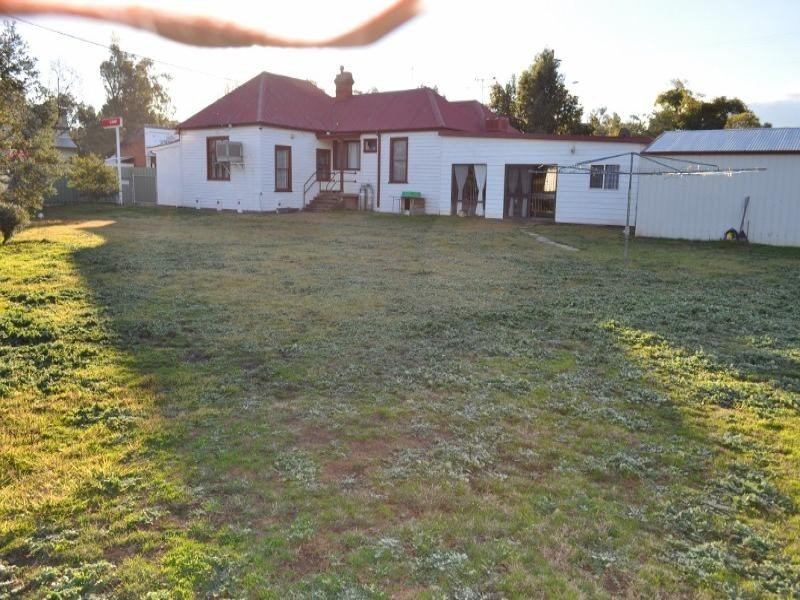 54 NANIMA STREET, Eugowra NSW 2806