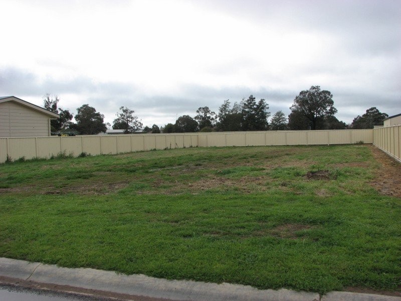 103 York Street, Forbes NSW 2871