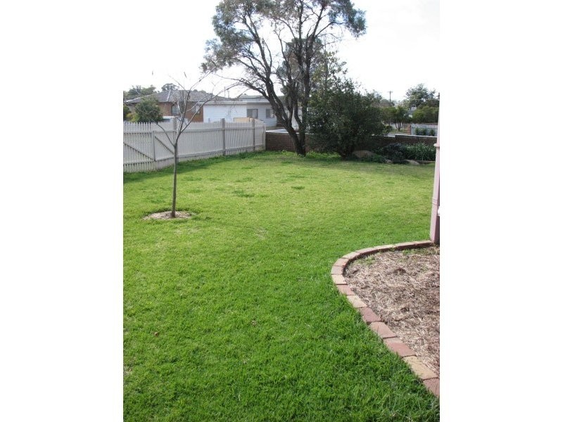5 Honeysuckle Street, Forbes NSW 2871