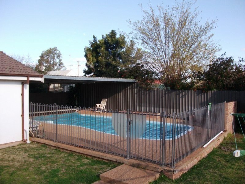 162 Orange St, Condobolin NSW 2877
