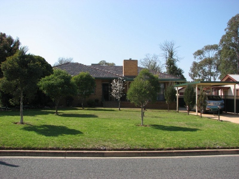 54 Clement Street, Forbes NSW 2871