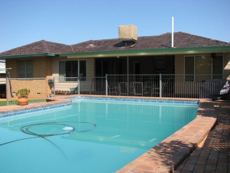 54 Clement Street, Forbes NSW 2871