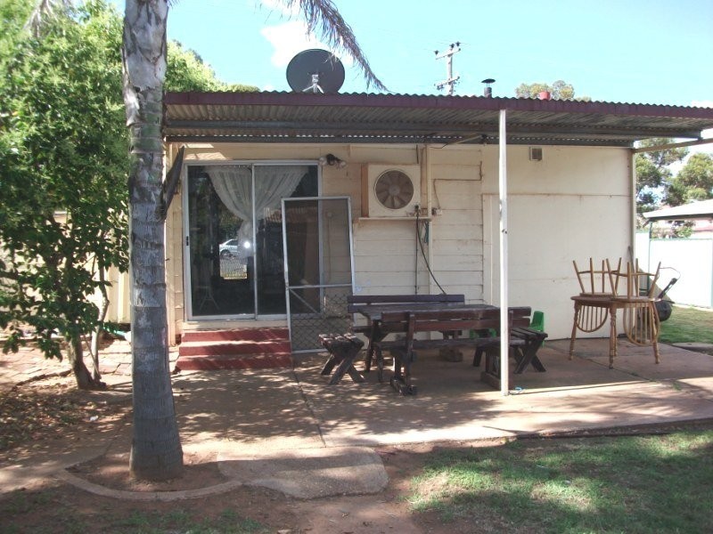 68 Orange Street, Condobolin NSW 2877
