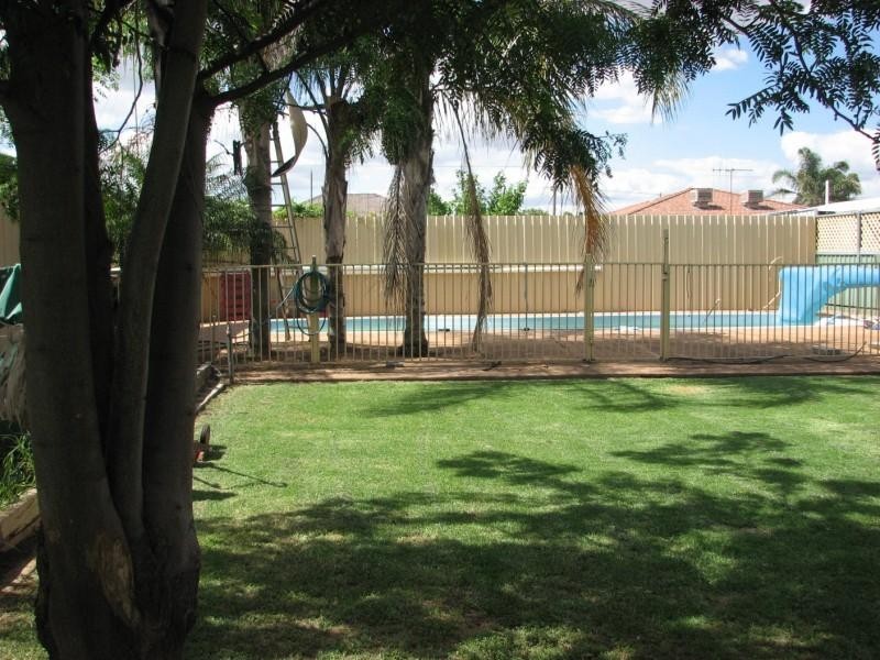 50 South Gloucester Street, Forbes NSW 2871