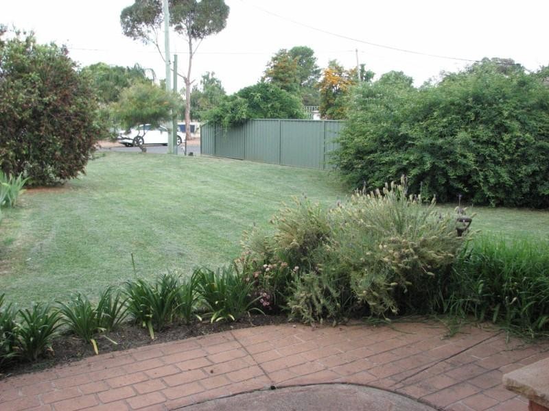 50 South Gloucester Street, Forbes NSW 2871