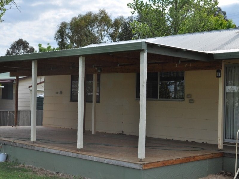 32 Aurora Street, Eugowra NSW 2806
