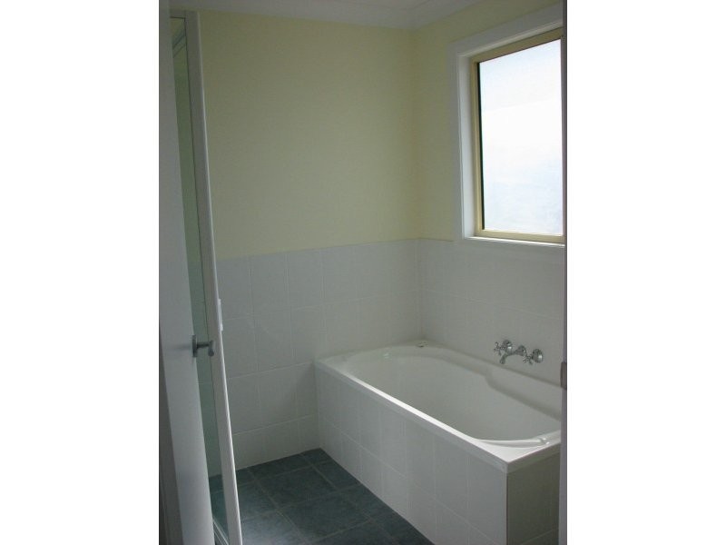 4 Thelma Street, Forbes NSW 2871